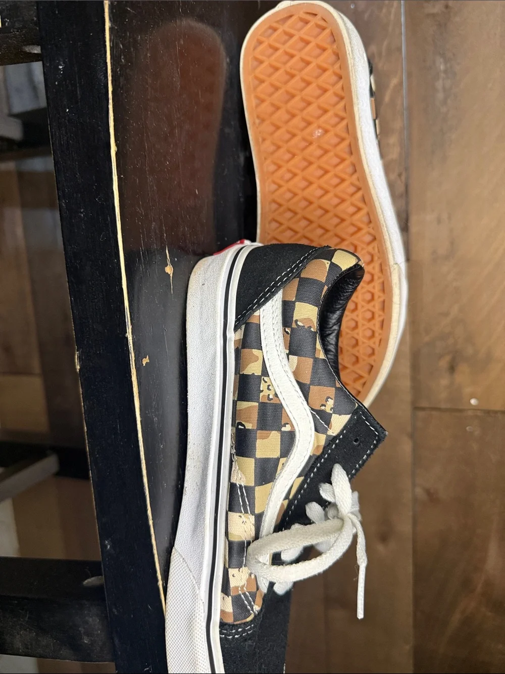 Vans low top